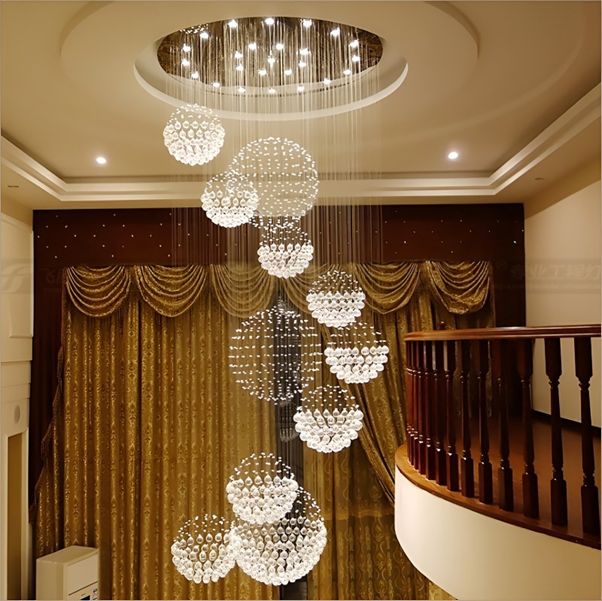 Những mẫu đèn trang trí phòng khách không thể bỏ qua Đèn chùm pha lê thông tầng